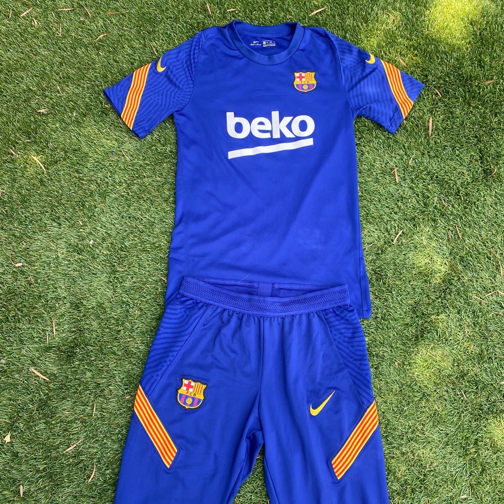 Rare Barcelona 2019/20 nike strike training set